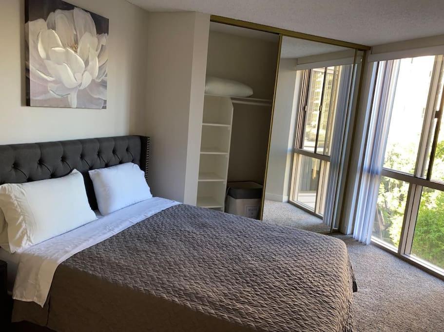 Spacious 2 Bedrooms 2 Baths. Right In Downtown La Appartement Los Angeles